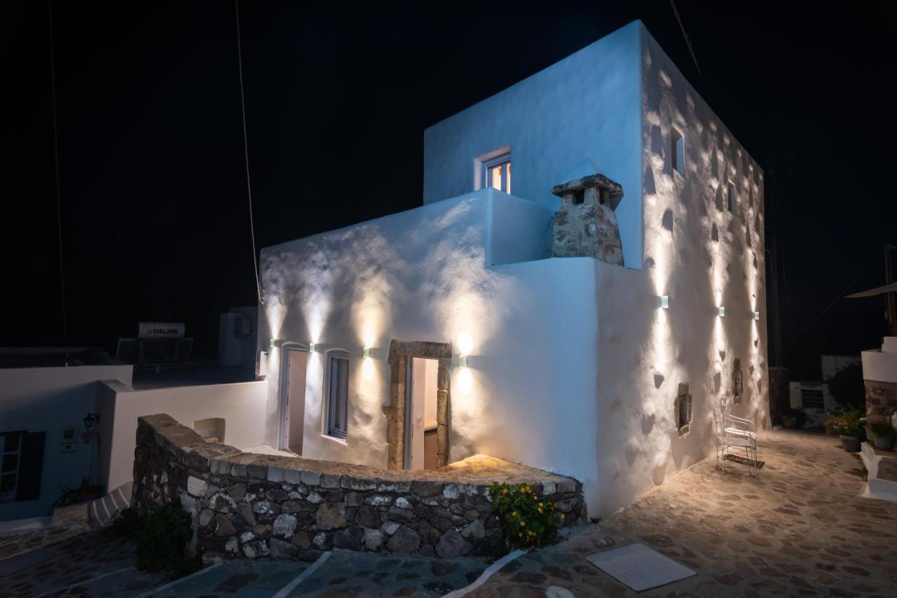 Plaka Suites Extérieur photo